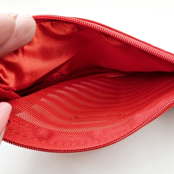 Giorgio Armani Red Wristlet Pouch Makeup Bag Gift NWT - Picture 5 of 5